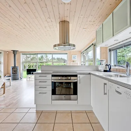 펜션 Into - 400m From The Sea By Interhome