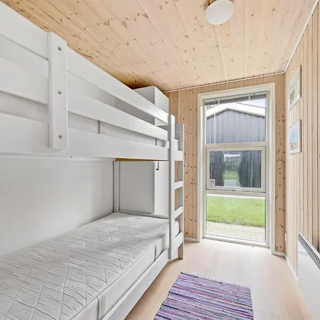 Into - 400m From The Sea By Interhome *