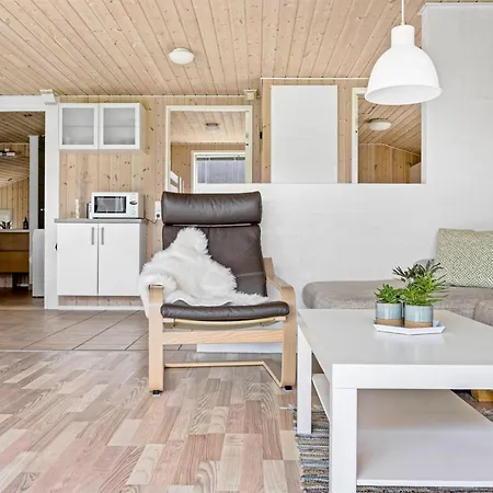 Into - 400m From The Sea By Interhome