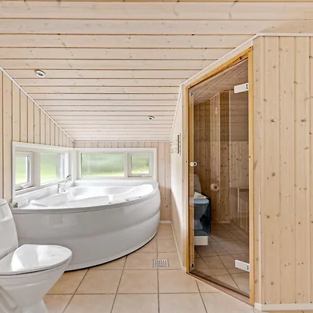 Into - 400m From The Sea By Interhome *