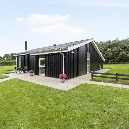 Into - 400m From The Sea By Interhome Feriehus