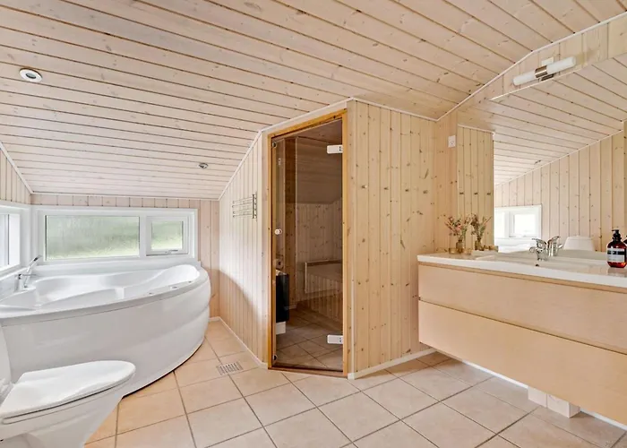 Into - 400m From The Sea By Interhome Дом отдыха Лёккен