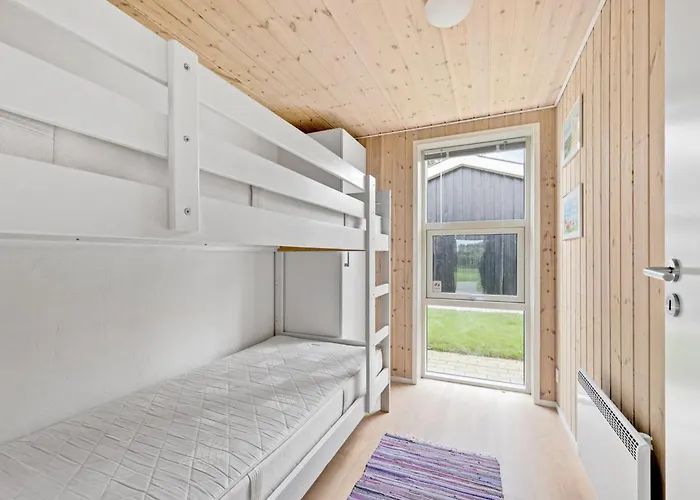 Дом отдыха Into - 400m From The Sea By Interhome Лёккен